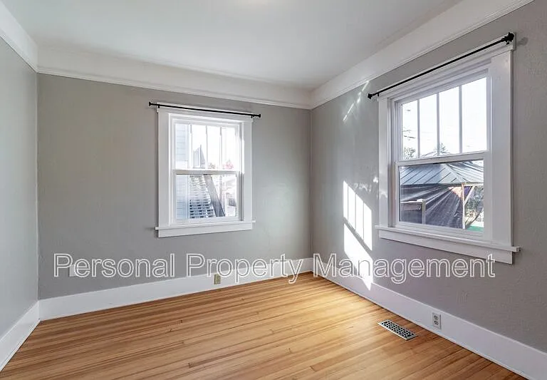 3100 H St — Photo 12