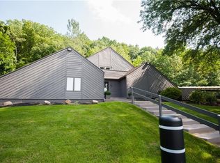 260 Hogan Rd, Fairport, NY 14450