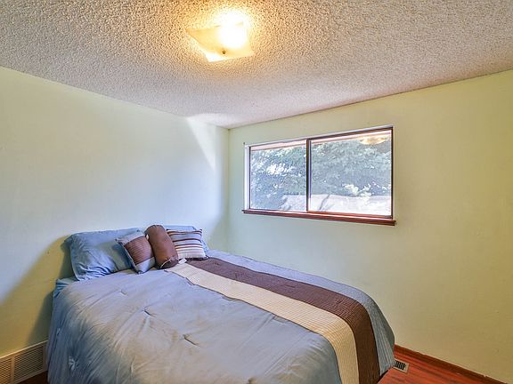 4th image of 11718 N King Arthur Ct