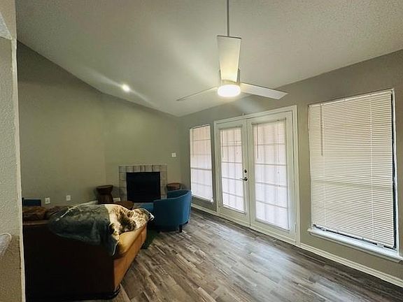 5th image of 3934 Wymess Dr #34