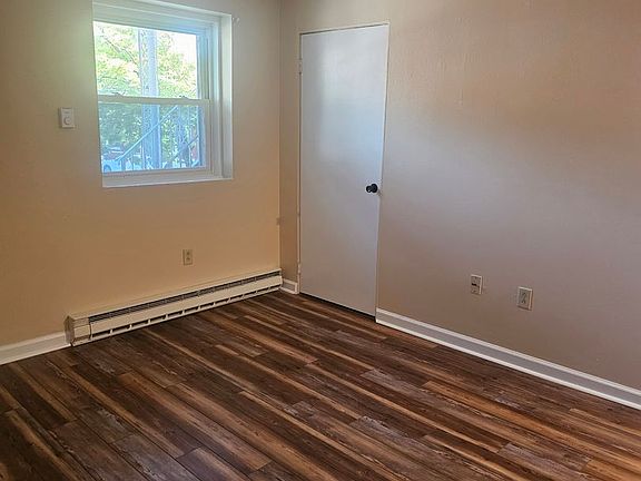 3rd image of 328 Mulberry St #330