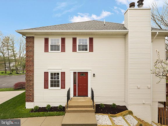 4th image of 7110 Captains Cove Ct