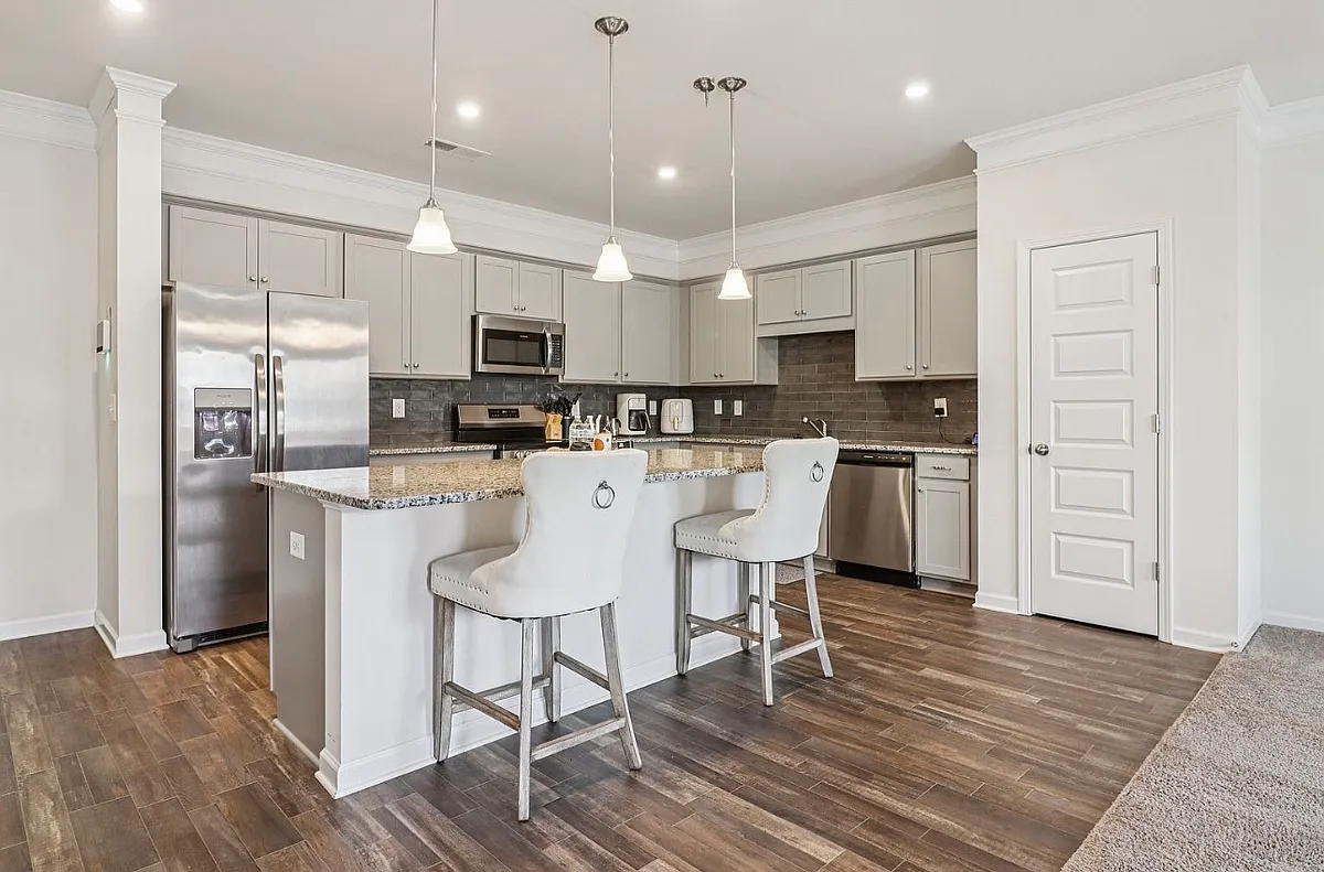 Building Photo - 3625 Fairhaven Dr