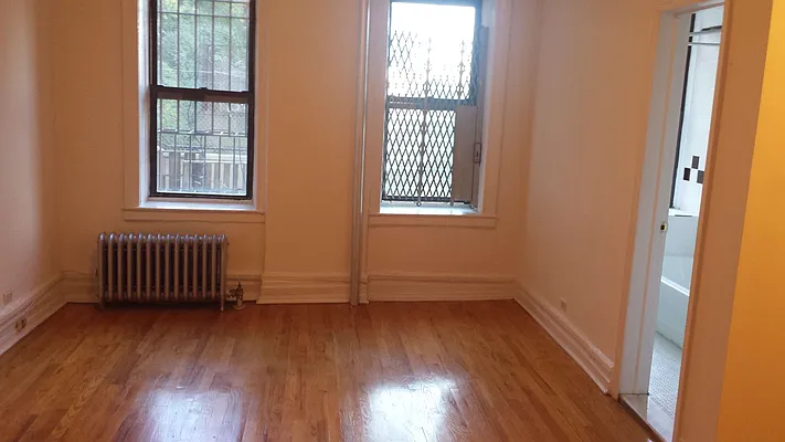 Rented by PMG Real Estate  | media 11