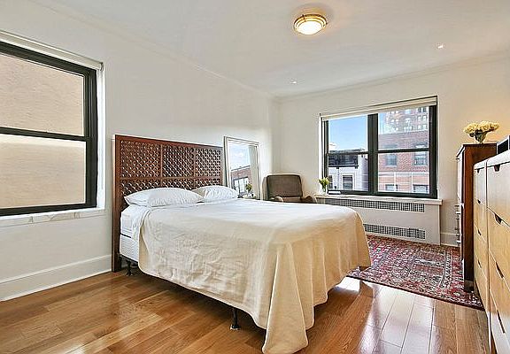 4th image of 425 Central Park W APT 7J