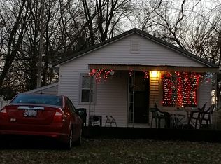 804 E London Ave, Peoria Heights, IL