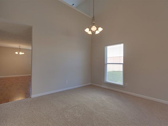 3rd image of 5009 Saint Ives Dr