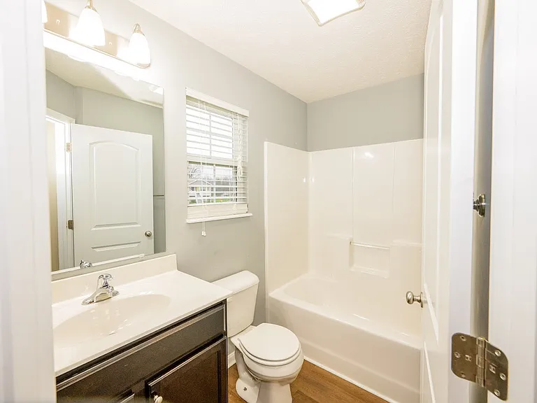 102 Teaberry Ct — Photo 7