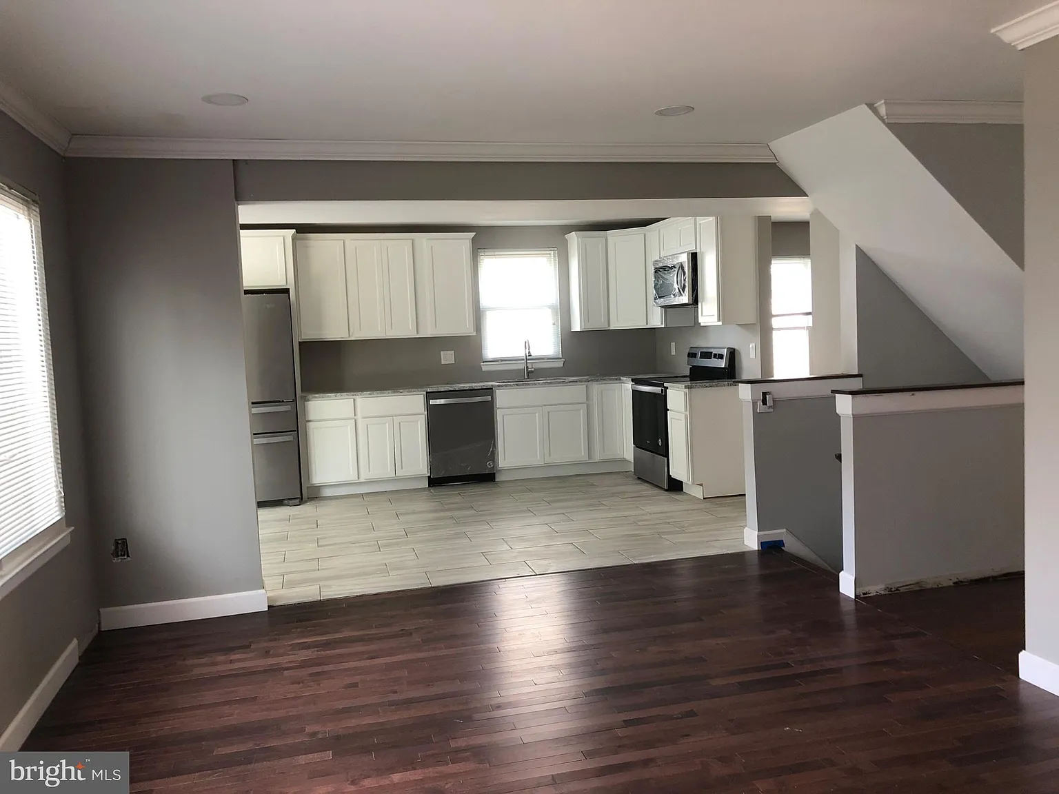 5 bed, 3.5 bath, 2548 sqft, $3,400 — Photo 4