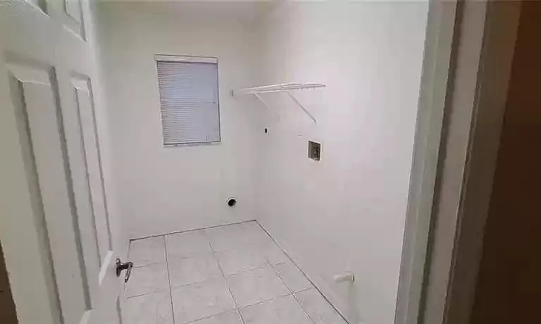3733 Weetamoo Cir — Photo 12