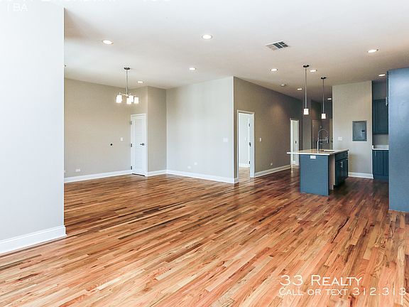 4th image of 3120 N Broadway St #400