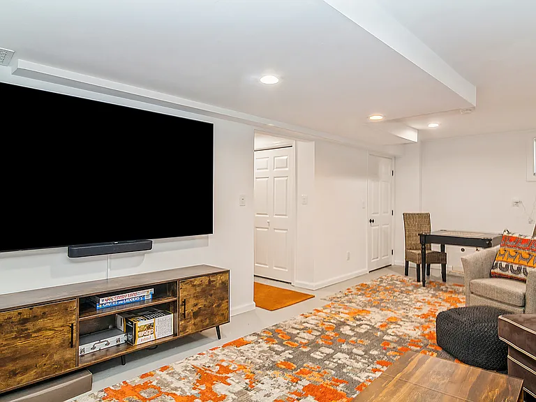 36 Roses Grove Rd — Photo 14