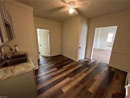 3460 Erin Ave #DOWN — Photo 2