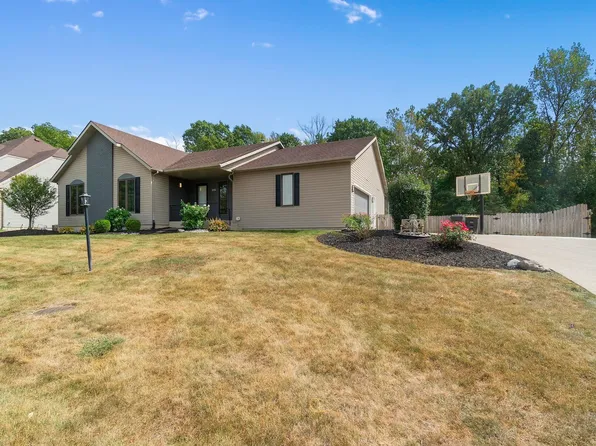 2723 Spring Creek Dr, Fort Wayne, IN 46808