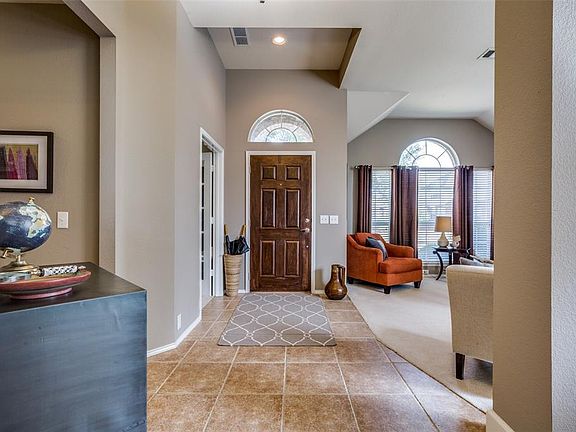 4th image of 1285 Highland Dr