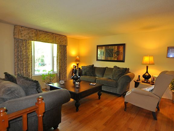 3rd image of 8441 Huntdale Ct