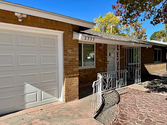 3rd image of 2333 Hendola Dr NE