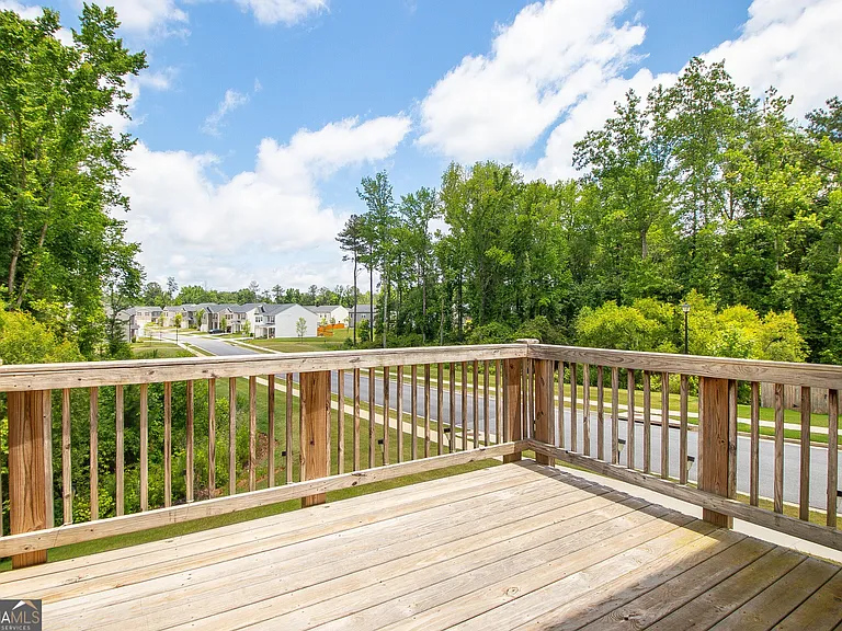122 Silver Birch Pass — Photo 15