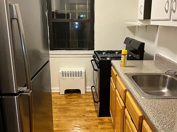 4th image of 425 Mount Prospect Ave APT 212