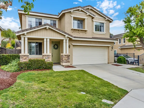 1084 Greenway Rd, Oceanside, CA 92057