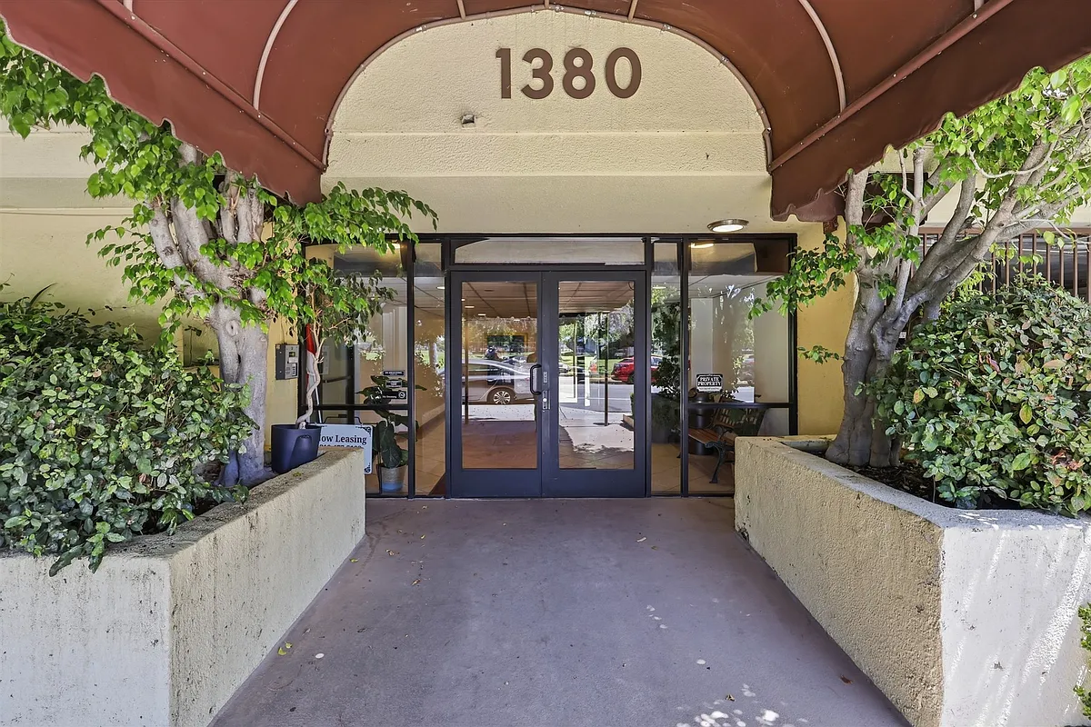 Building Photo - Parkview Apartments