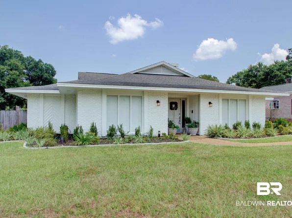 6608 Chimney Top Dr N, Mobile, AL 36695