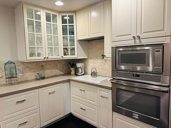 4th image of 1250 SW 20th St