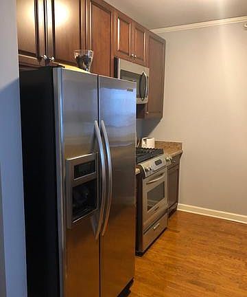 5th image of 420 E Waterside Dr Unit 806