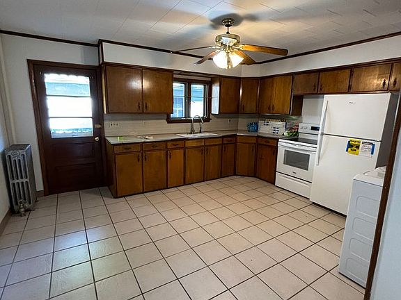 5th image of 417-419 New York St #417