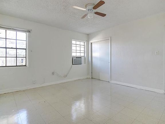 4th image of 803 N Garden Ave