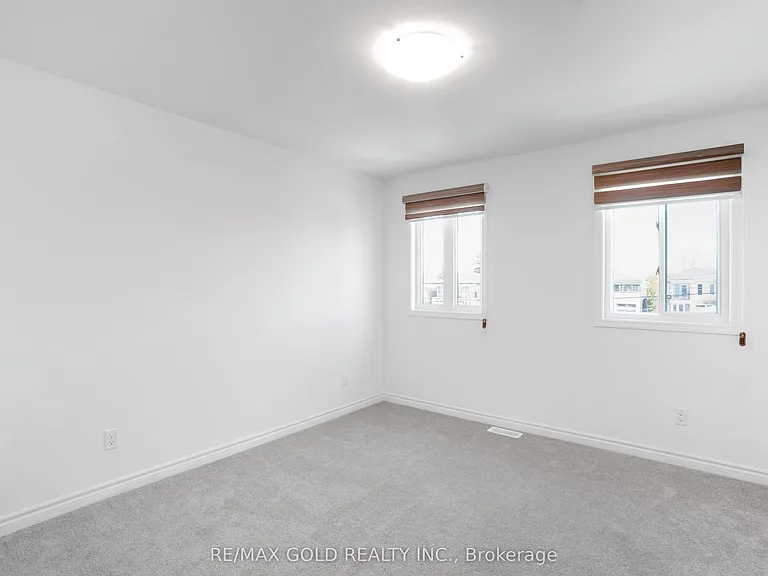 222 Pilkington St — Photo 9