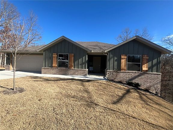 2nd image of 3 Islay Ln