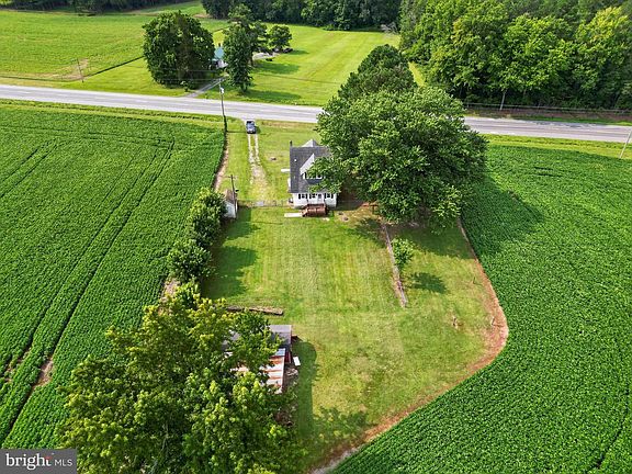 3rd image of 29728 Mount Vernon Rd