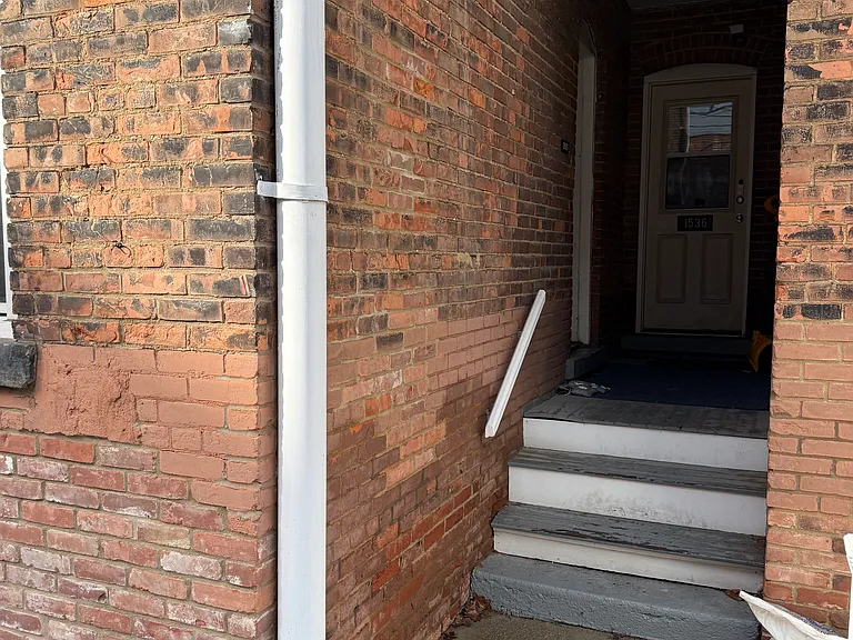 2805 Clinton Ave — Photo 21