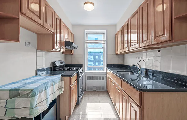 Sold by Proagent Realty Gold Coast LLC | media 15