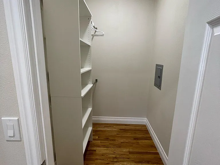 221 S Buena Vista St #A — Photo 10
