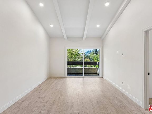 3rd image of 2700 Cahuenga Blvd E APT 4313