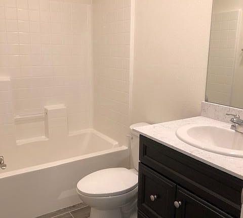 4th image of 16139 Saggio Ln