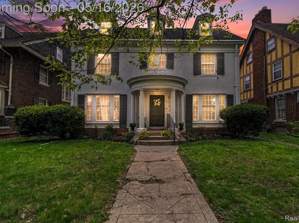 121 Longfellow St, Detroit, MI 48202