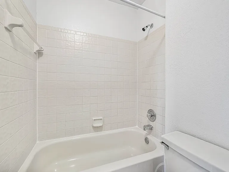 12062 Tift Cir — Photo 11