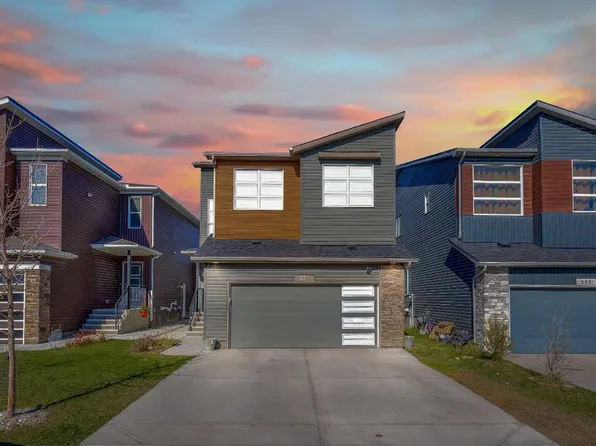 225 E Cornerstone Mnr NE, Calgary, AB T3N 1H4