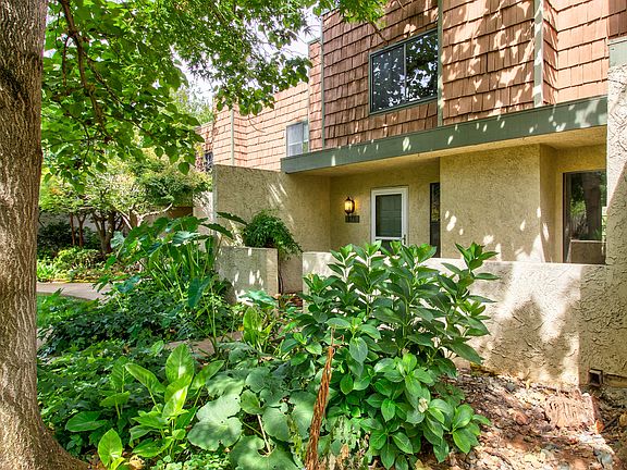 2nd image of 875 Chamise Way