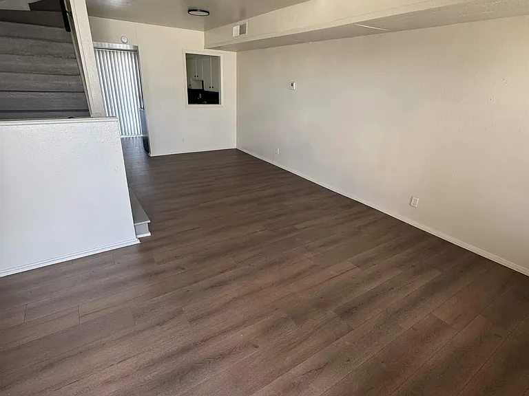 Apache Apartments — Photo 7
