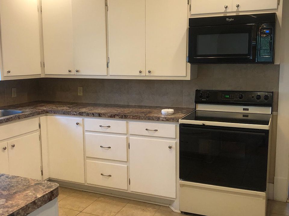 Lots of cabinets