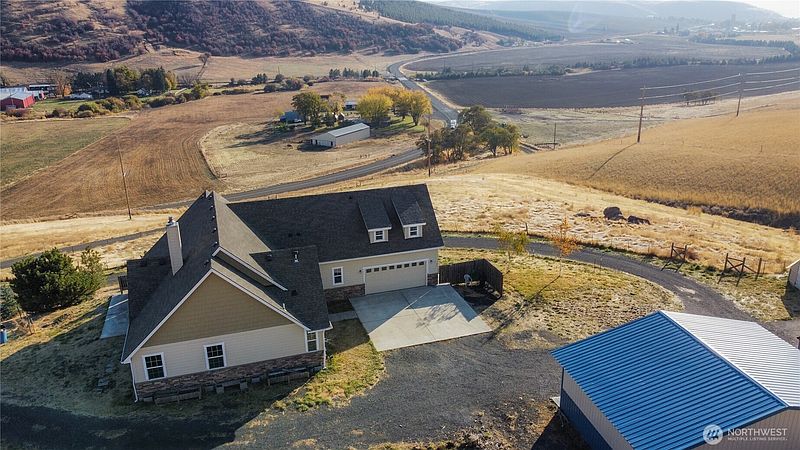 4th image of 239 Patit Road
