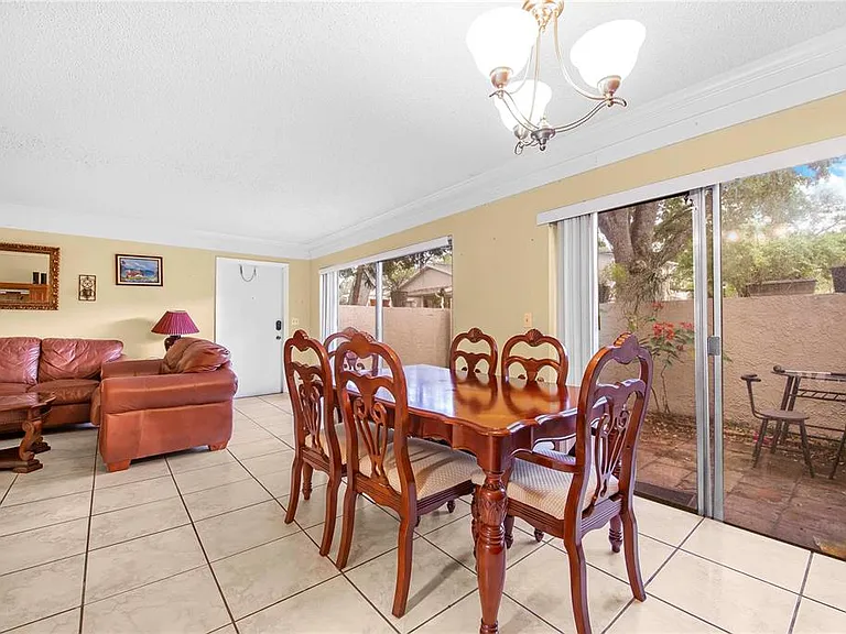 11857 Northtrail Ave — Photo 18