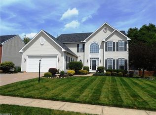 1369 Stonepointe Dr, Wadsworth, OH 44281