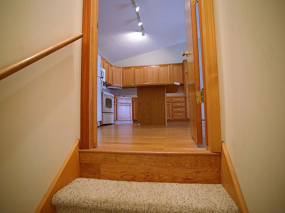 5th image of 234 Parkside Dr