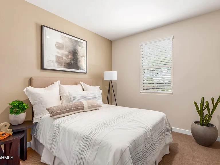 43 E Capricorn Way — Photo 26