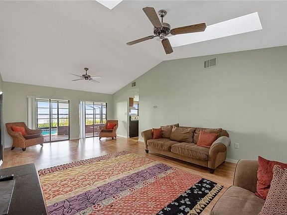 4th image of 1150 Lake Dora Dr